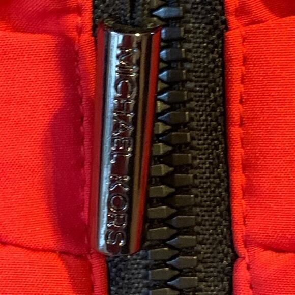 MICHAEL KORS HOODED PUFFER VEST w LOGO BELT NWT - Picture 6 of 8